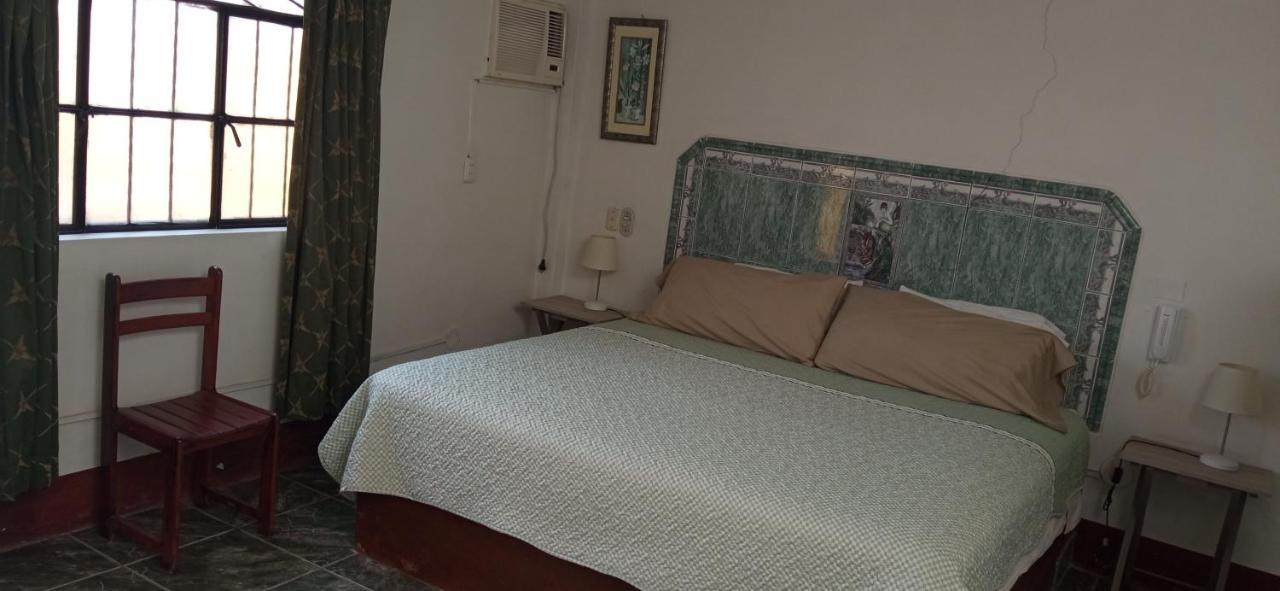 Motel Sahara Suites بارانكا المظهر الخارجي الصورة